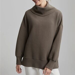 VARLEY Milton Sweat Size XS NWOT